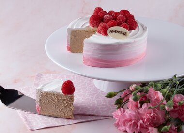 Swensen's Memorable Pink-Hued Mother's Day Cakes Collection